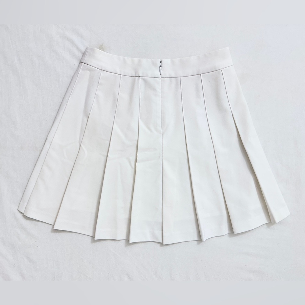 Aritzia Sunday Best Olive Mini Skirt - White - 0 - Picture 6 of 10